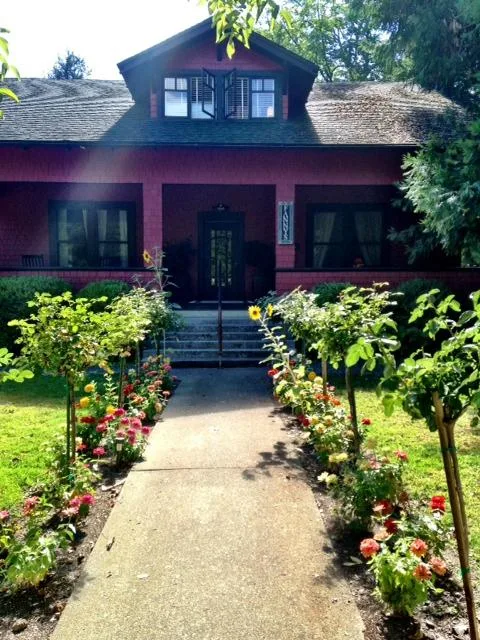 fanny-s-bed-and-breakfast.jpg