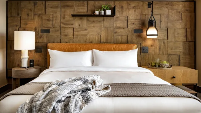 guestroom.jpg