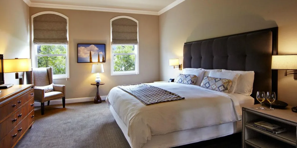 wydown-hotel.jpg