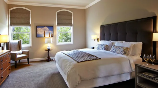 wydown-hotel.jpg