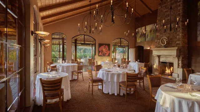john-ash-co-main-dining